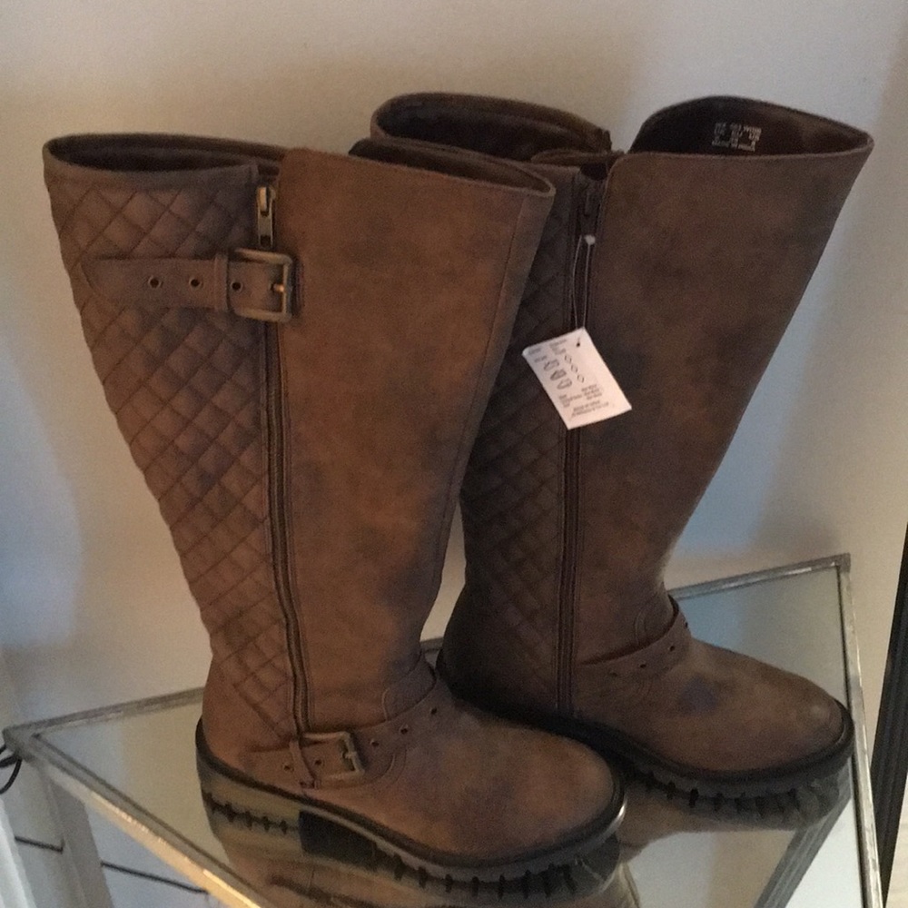 New extra wide calf brown boots from simplybe.